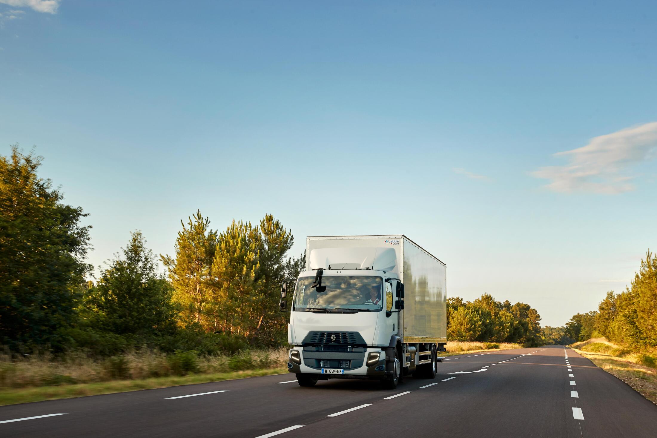 Tenault trucks d cng